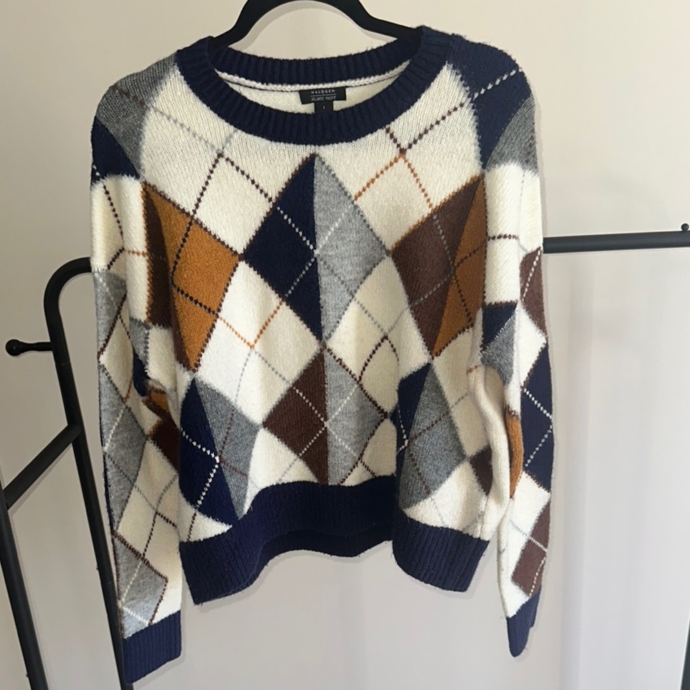 Geometric Patterned Sweater - Navy, Brown, Gray